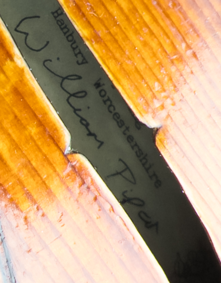 AS02/ 09 Circa 2001 Handmade by William Piper 4/4 violin. Soundsample. - Image 5