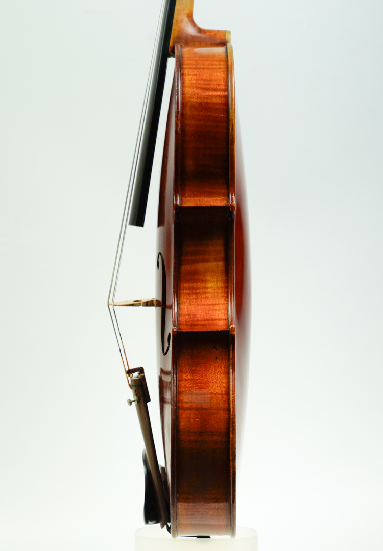 AS02/ 12 Circa 1947 English 16.75" viola. Labelled: 'G. Blakemore'. - Image 3